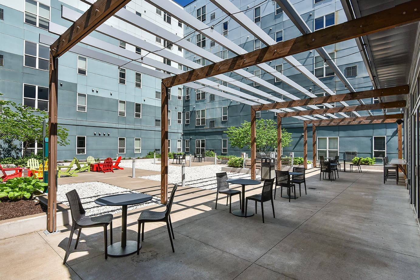 Outdoor-Lounge-01-Radius-at-15th-Minneapolis-MN-5