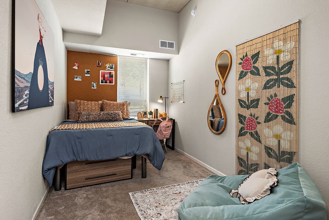 Model-Bedroom-03-Radius-at-15th-MN