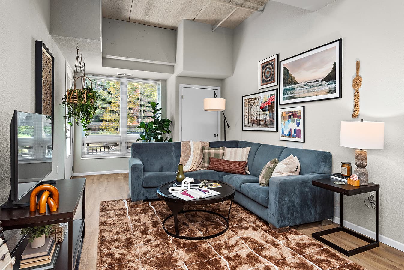 Model-Living-Room-01-Radius-at-15th-MN