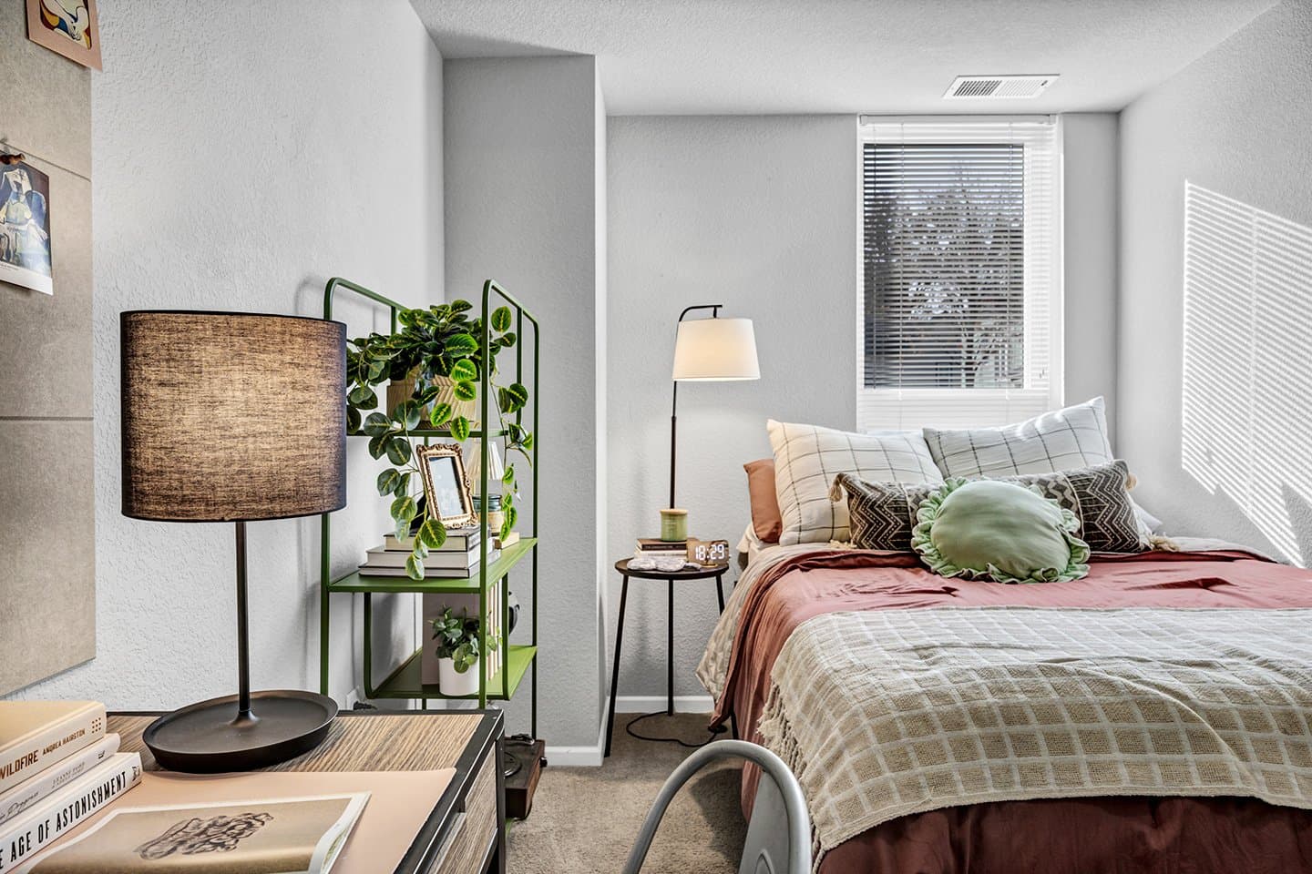 Radius-at-15th—Model—Bedrooms-(10)